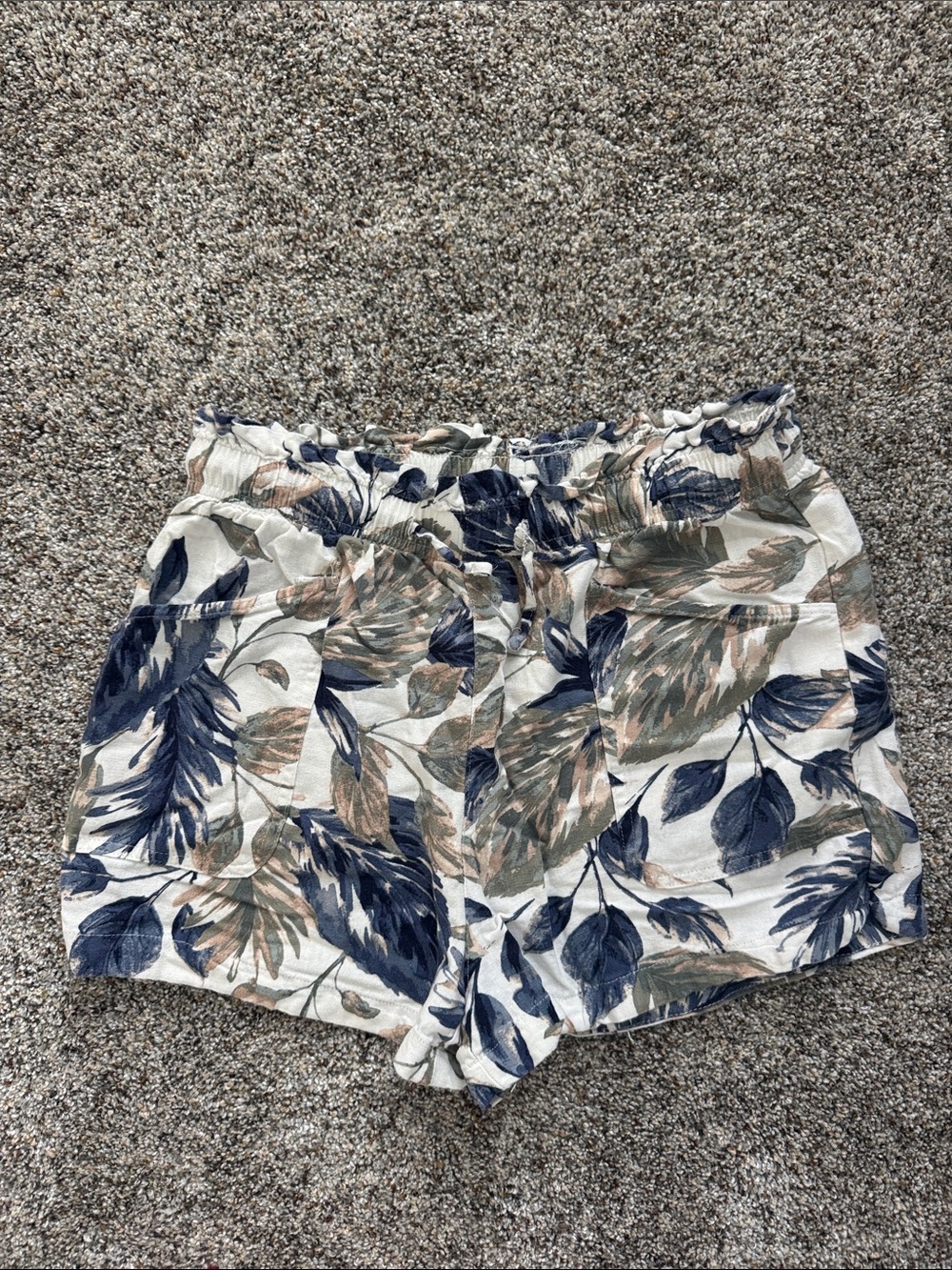 Tropical Leaf Print Linen-Blend Shorts - White/Navy/Tan